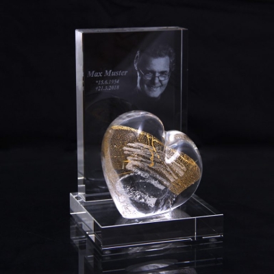 Golden heart with portrait MCL01-G